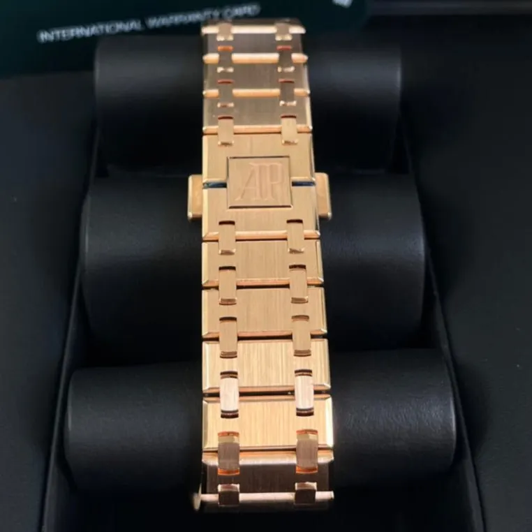 Audemars Piguet Royal Oak 39mm MultiColor Never worn - Box View