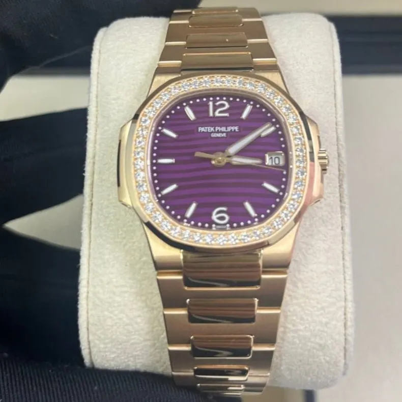 Patek Philippe Nautilus 32mm Pink Never worn - Box View