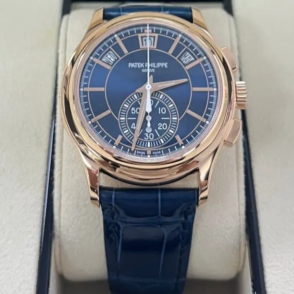 Patek Philippe Annual Calendar Chronograph 5905R-010 Blue Dial 42mm Blue Never worn - Back View