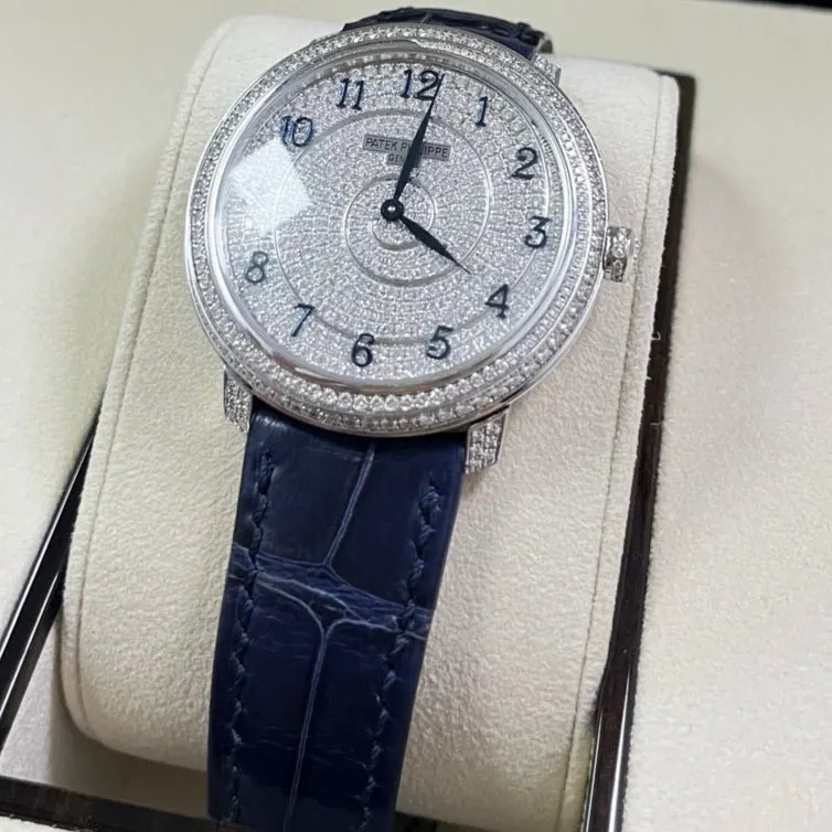 Patek Philippe Calatrava 37mm MultiColor Never worn - Inside View
