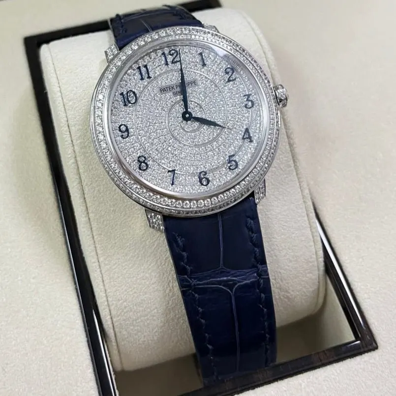 Patek Philippe Calatrava 37mm MultiColor Never worn - Model View