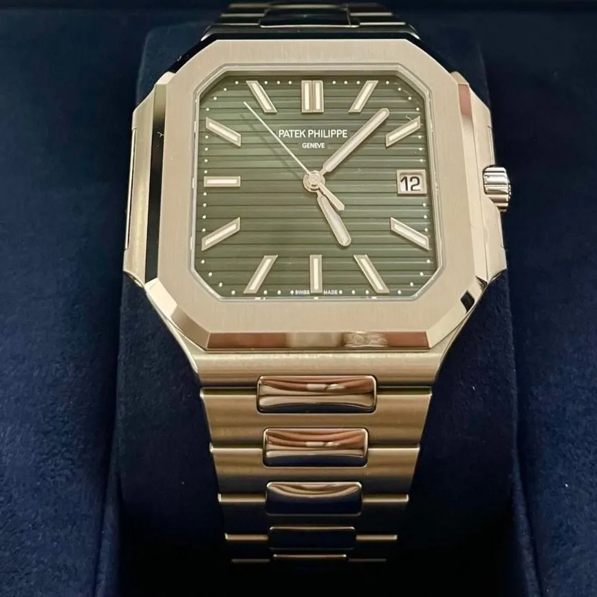 Patek Philippe Cubitus Green Dial 5821/1A 45mm Green Never worn - Back View