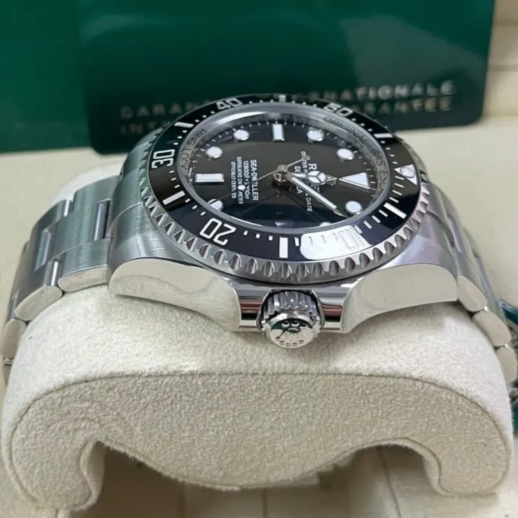 Rolex Sea-dweller Deepsea 44mm Black Never worn - Box View