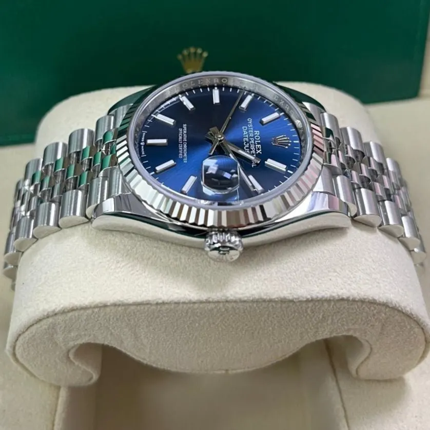 Rolex Datejust 36 Blue Never worn - Inside View