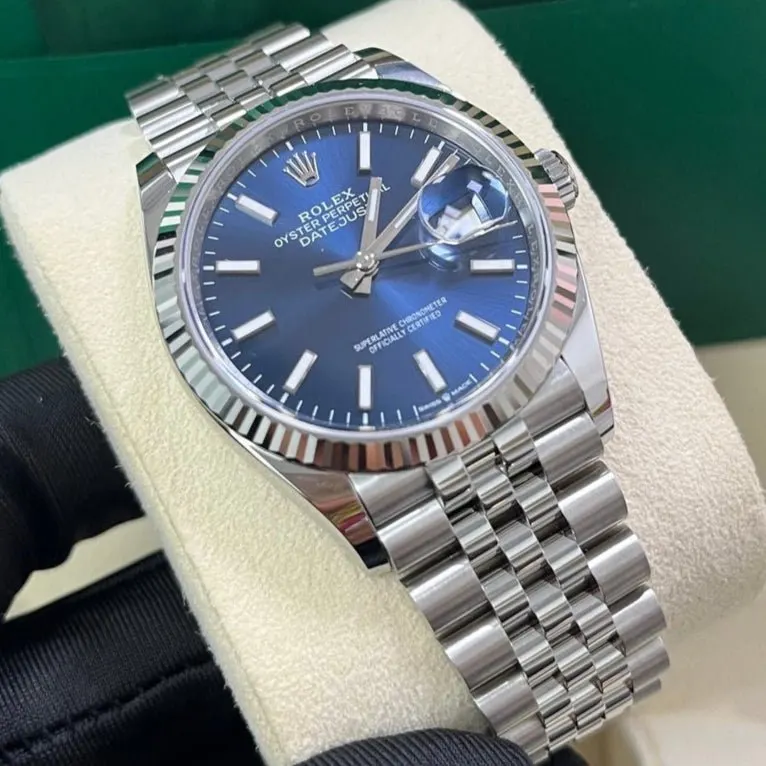 Rolex Datejust 36 Blue Never worn - Box View