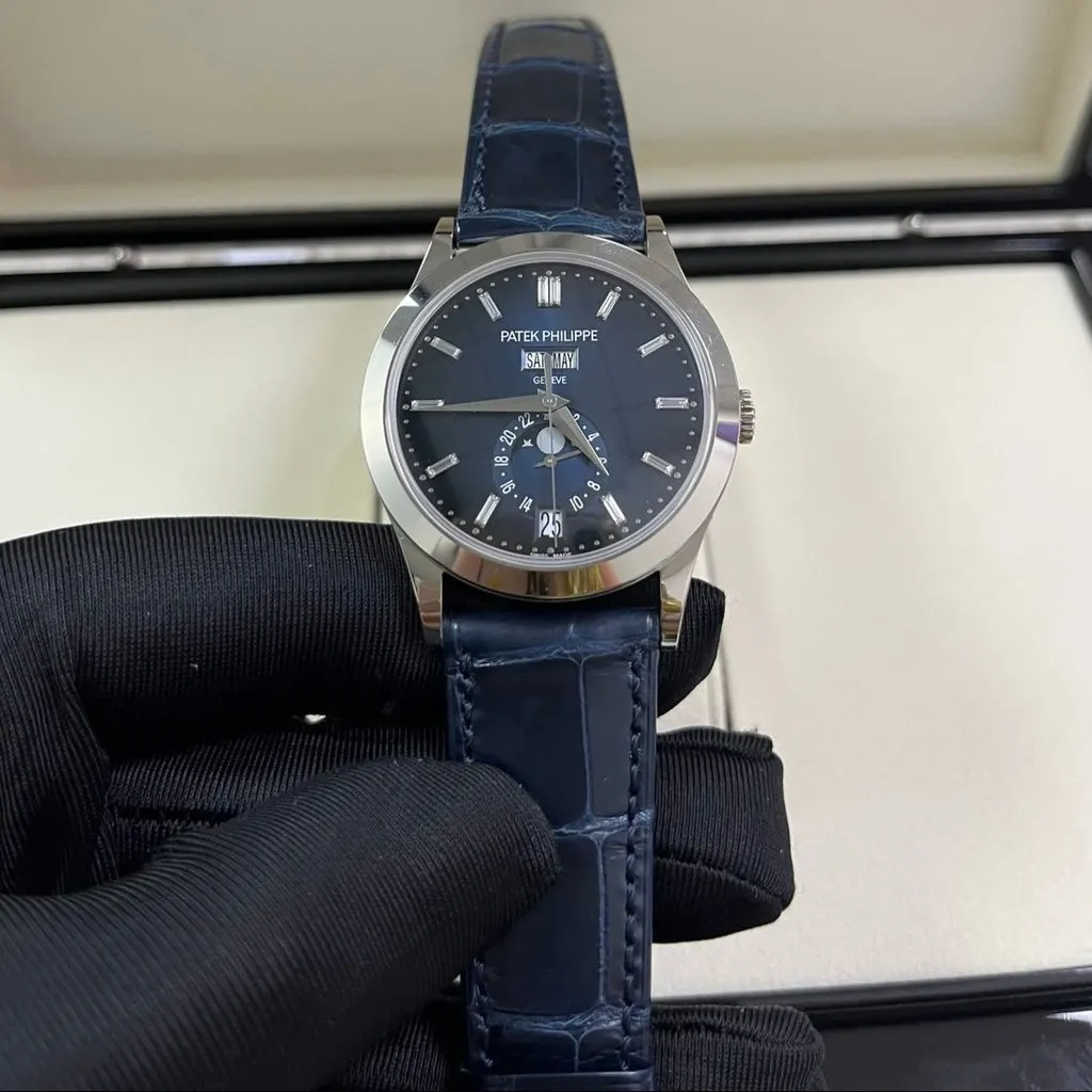 Patek Philippe Annual Calendar Blue Dial 2024 5396G-017 39mm Blue Never worn - Box View