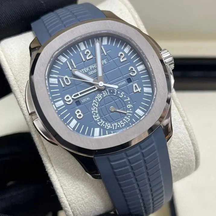 Patek Philippe Aquanaut 41mm MultiColor Never worn - Back View