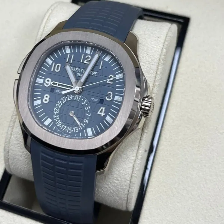 Patek Philippe Aquanaut 41mm MultiColor Never worn - Model View