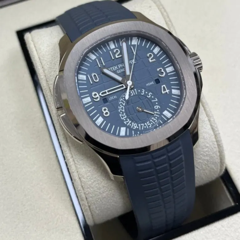 Patek Philippe Aquanaut 41mm MultiColor Never worn - Box View
