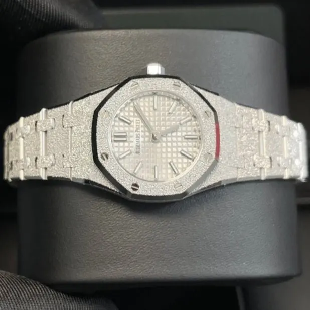 Audemars Piguet Royal Oak 41mm Gold Never worn - Box View