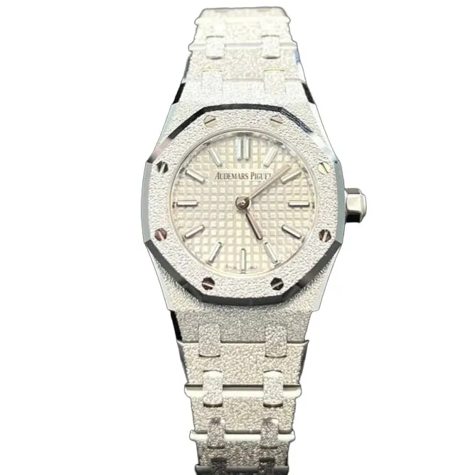 Audemars Piguet Royal Oak 41mm Gold Never worn - Front View