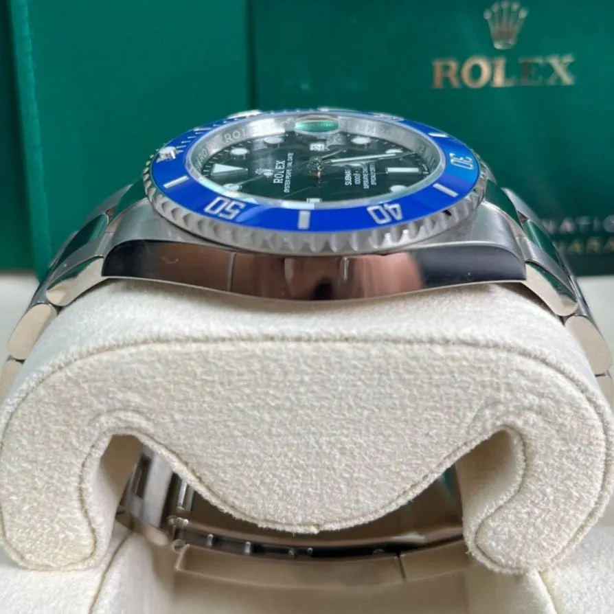 Rolex White Gold Submariner Date Watch - The Blueberry - Blue Bezel - Black Dial 41mm Blue Never worn - Model View