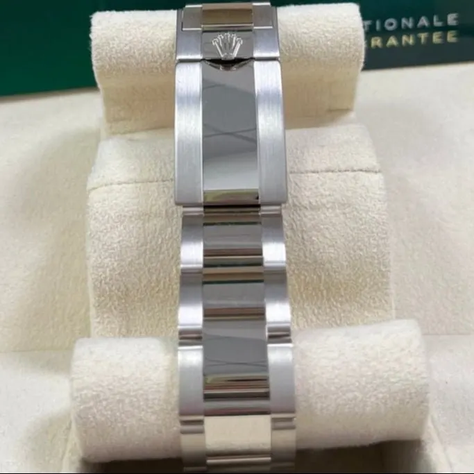 Rolex Daytona 40mm White Never worn - Model View