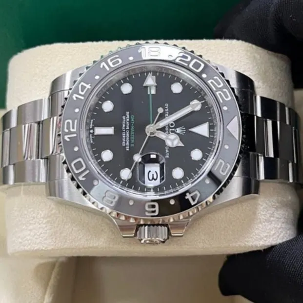 Rolex GMT-Master II 40mm Black Never worn - Box View