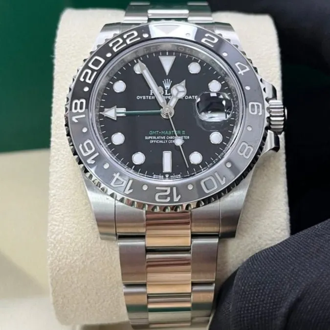 Rolex GMT-Master II 40mm Black Never worn - Model View