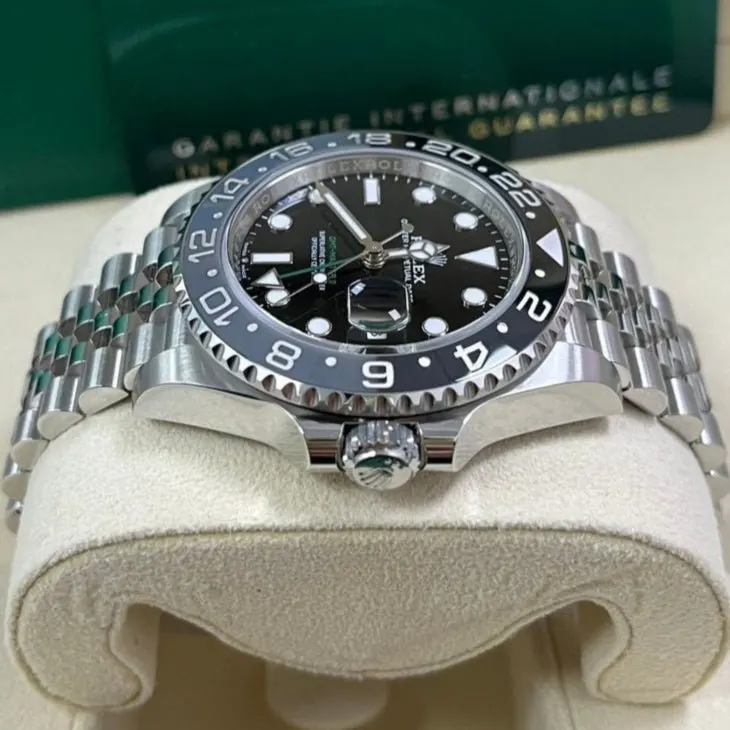 Rolex GMT-Master II 40mm Black Never worn - Box View