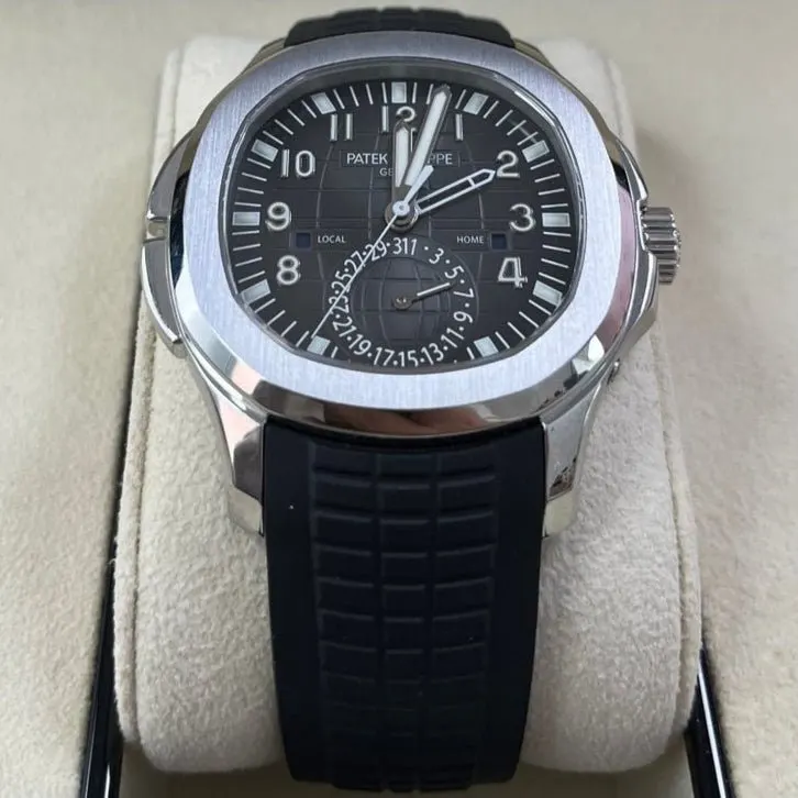 Patek Philippe Aquanaut 41mm MultiColor Never worn - Back View