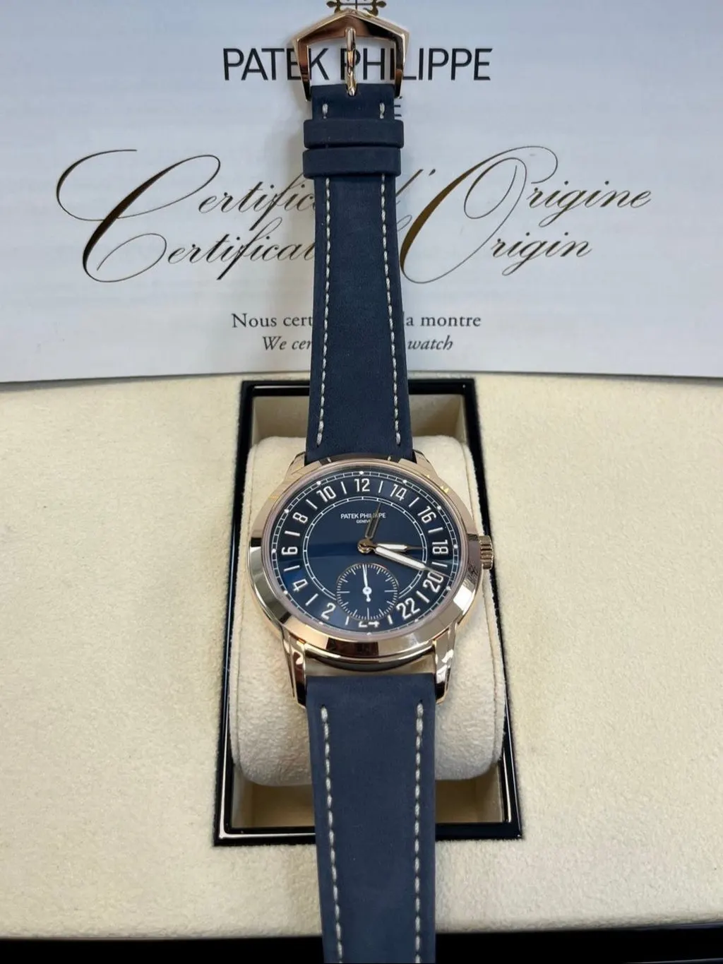 Patek Philippe Calatrava 42mm Blue Never worn - Inside View