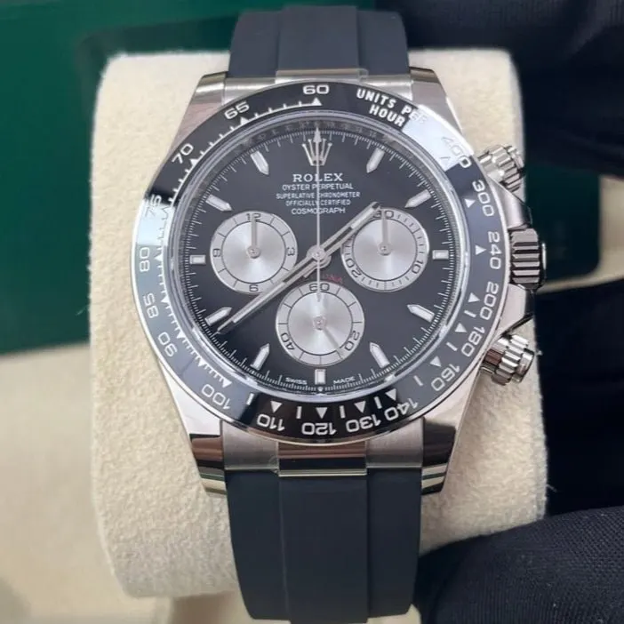 Rolex Daytona 40mm Black Never worn - Inside View