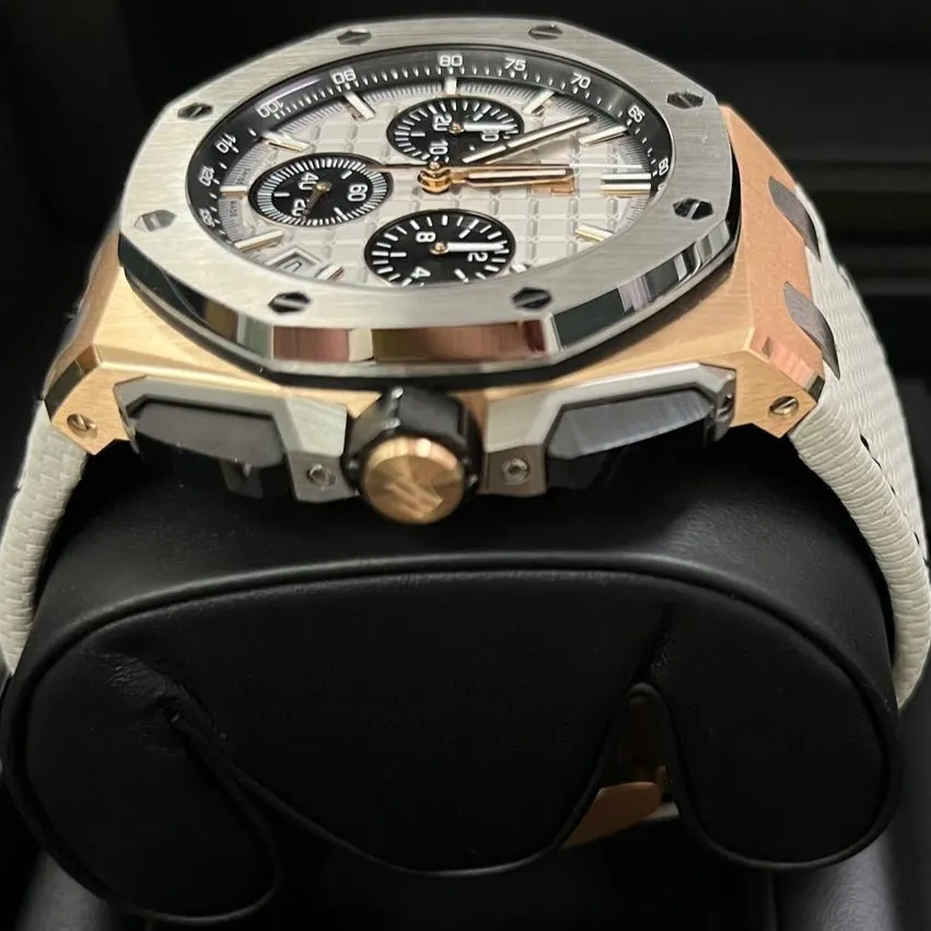 Audemars Piguet Royal Oak Offshore 43mm Pink Never worn - Model View
