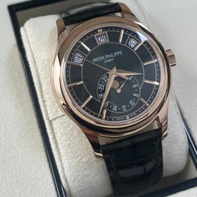 Patek Philippe Annual Calendar Green Dial Annual Calendar 5205R - COMPLICATIONS SELF-WINDING Rose Gold 40mm Pink Never worn - Box View
