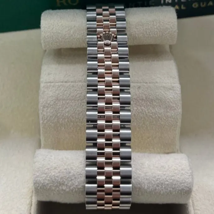 Rolex Datejust 31 Pink Never worn - Box View