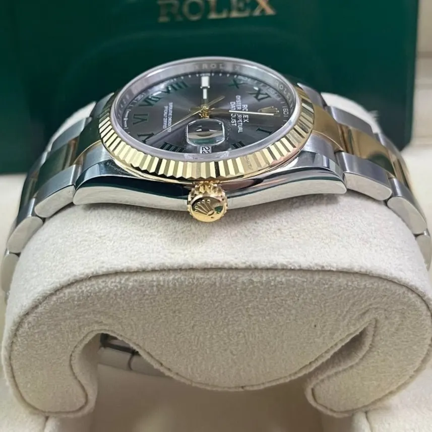 Rolex Datejust 36 Gold Never worn - Box View