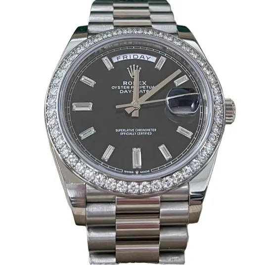 Rolex Day-Date 40 Silver Never worn - Front View