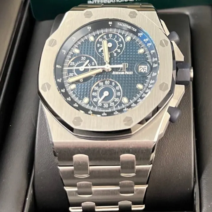 Audemars Piguet Royal Oak Offshore 42mm MultiColor Never worn - Inside View