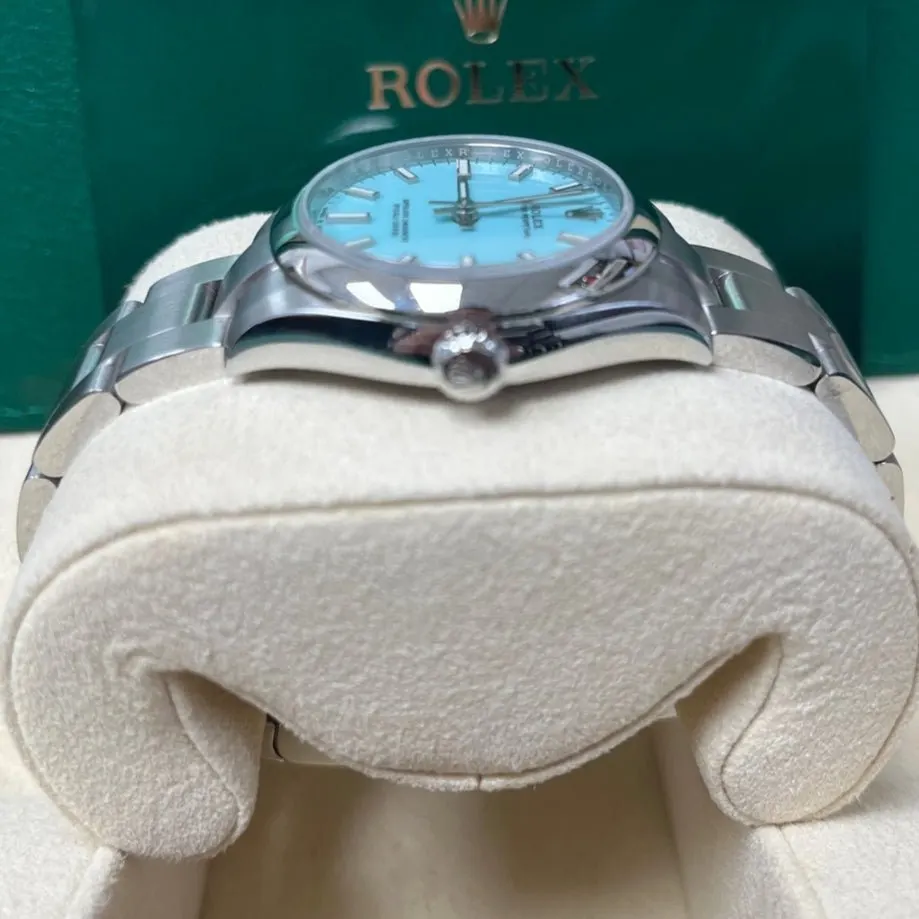 Rolex Oyster Perpetual 31mm Blue Never worn - Model View