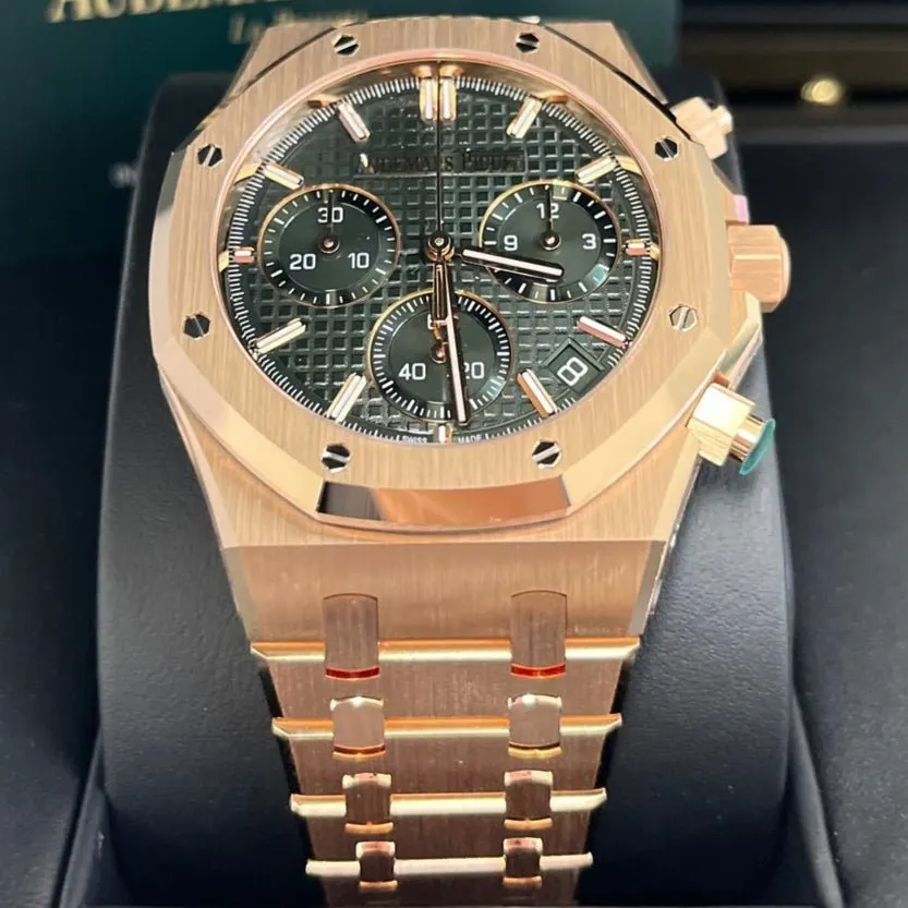 Audemars Piguet Royal Oak Chronograph 41mm Pink Never worn - Inside View