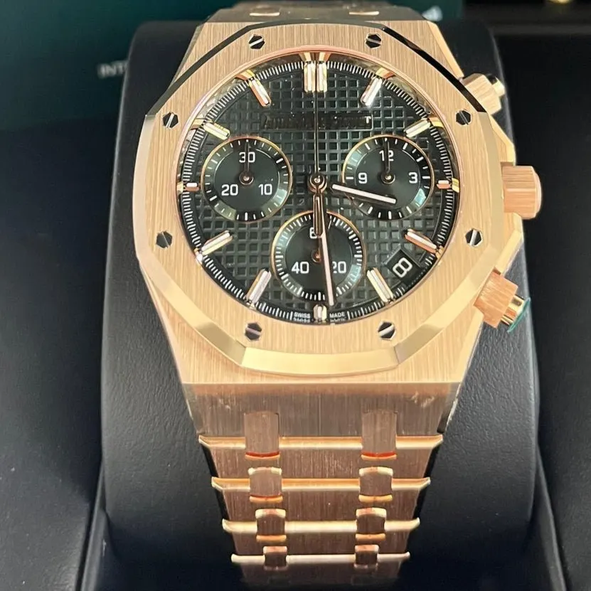 Audemars Piguet Royal Oak Chronograph 41mm Pink Never worn - Model View