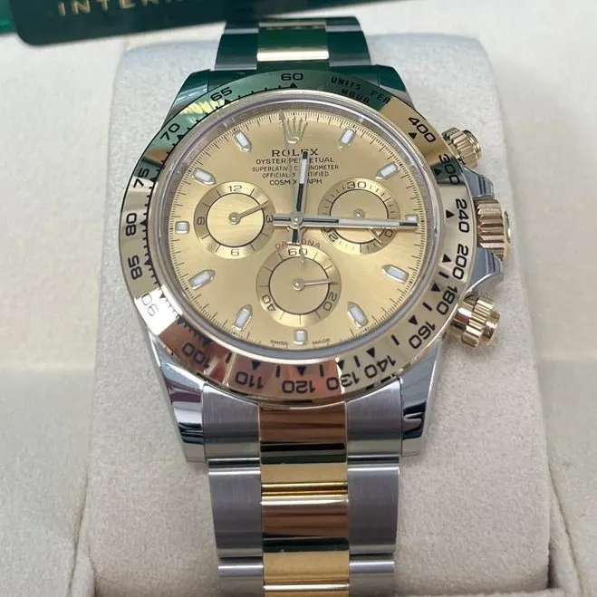 Rolex Daytona 40mm Gold Never worn - Back View