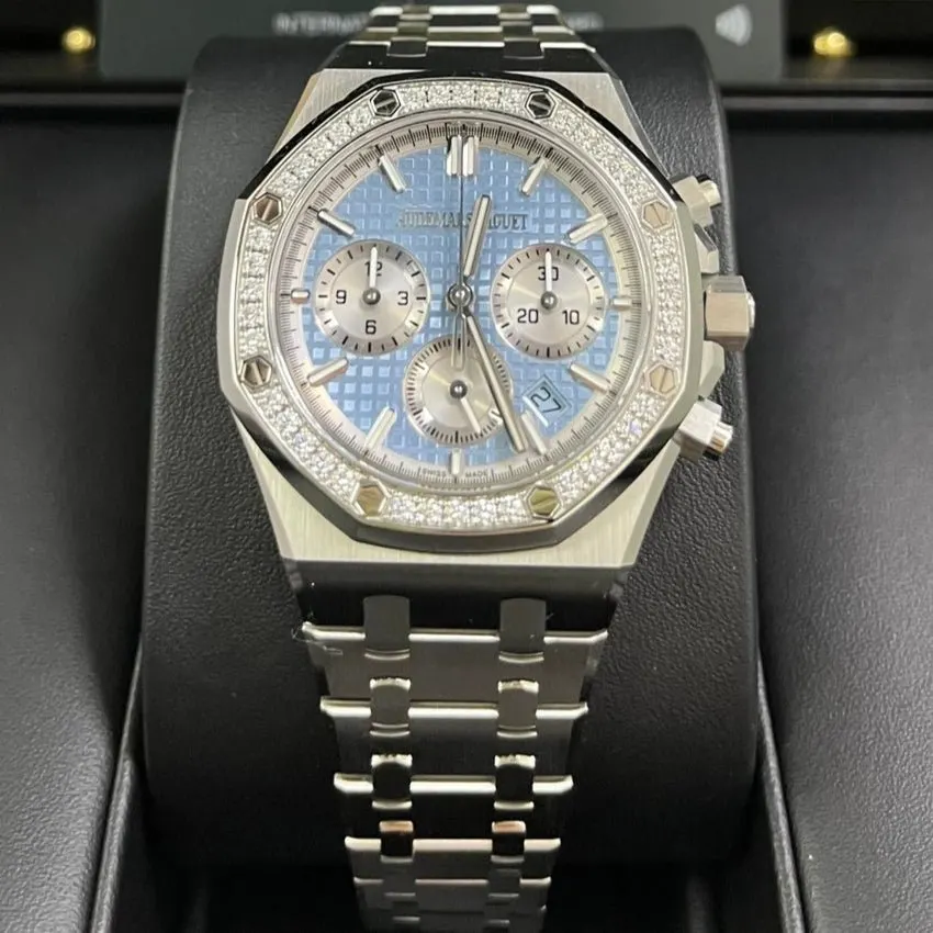 Audemars Piguet Royal Oak Chronograph 38mm MultiColor Never worn - Inside View