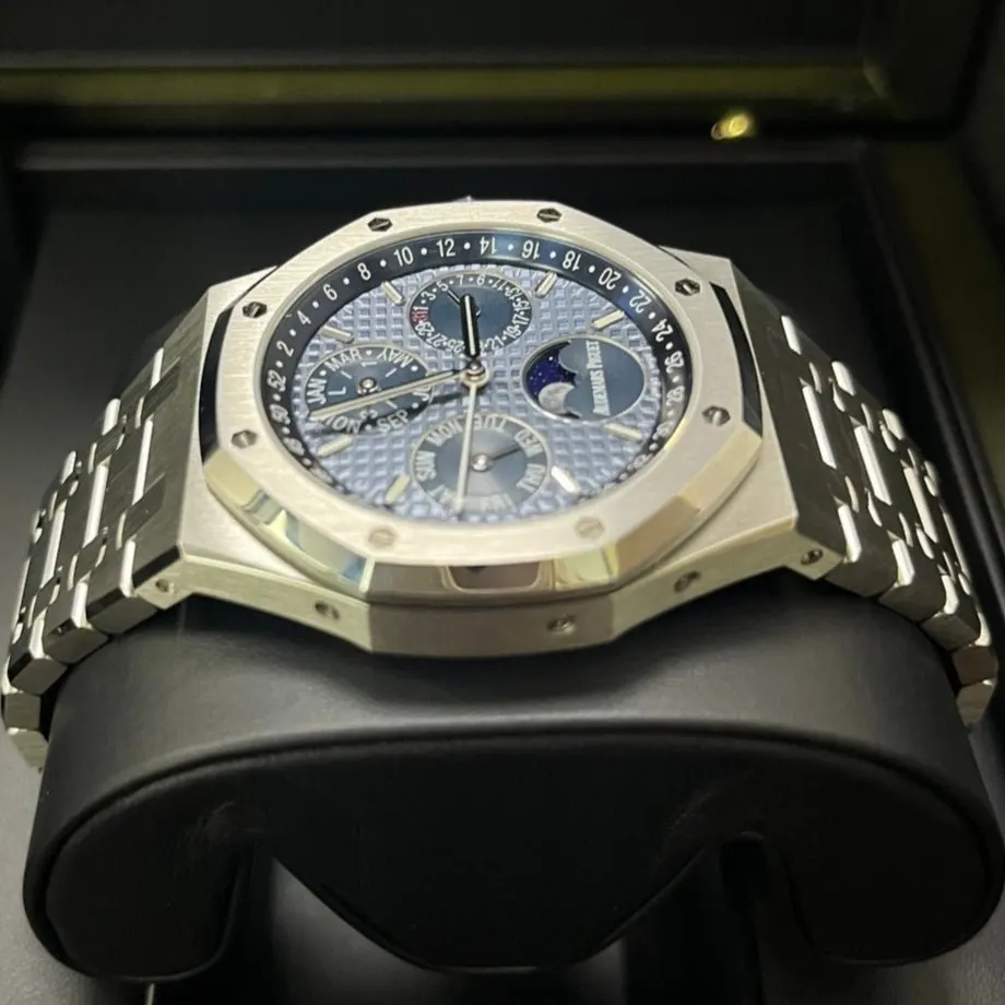 Audemars Piguet Royal Oak Perpetual Calendar 41mm Blue Never worn - Inside View