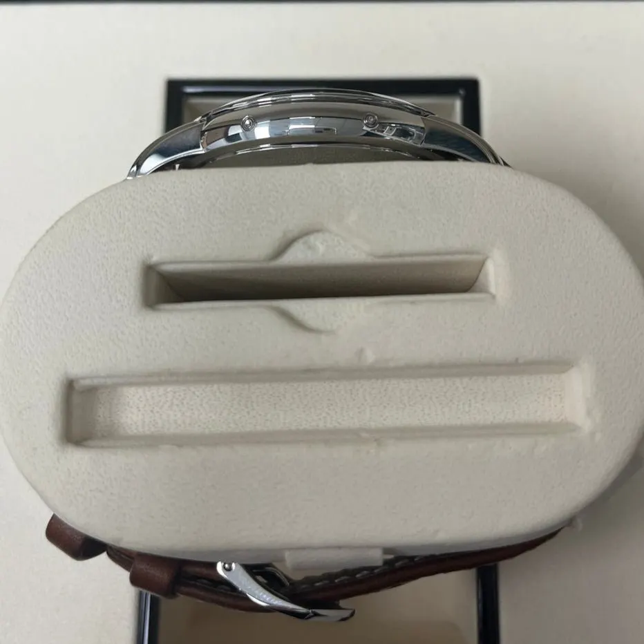 Patek Philippe Calatrava 40mm Silver Never worn - Box View