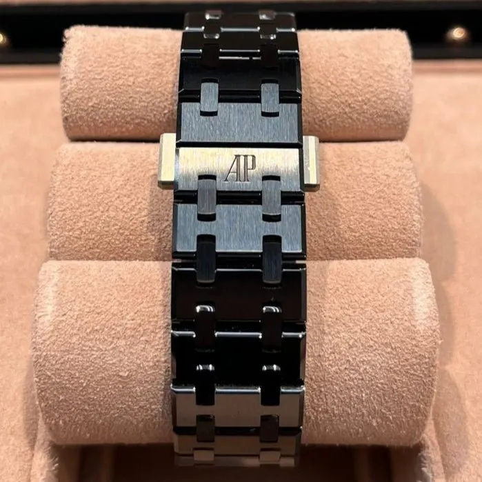 Audemars Piguet Royal Oak 34mm Black Never worn - Model View