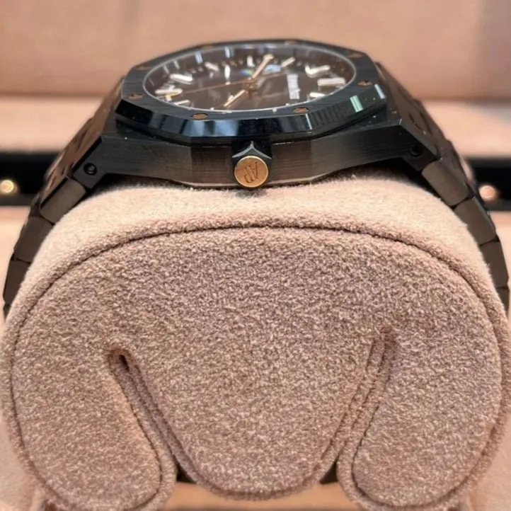 Audemars Piguet Royal Oak 34mm Black Never worn - Box View