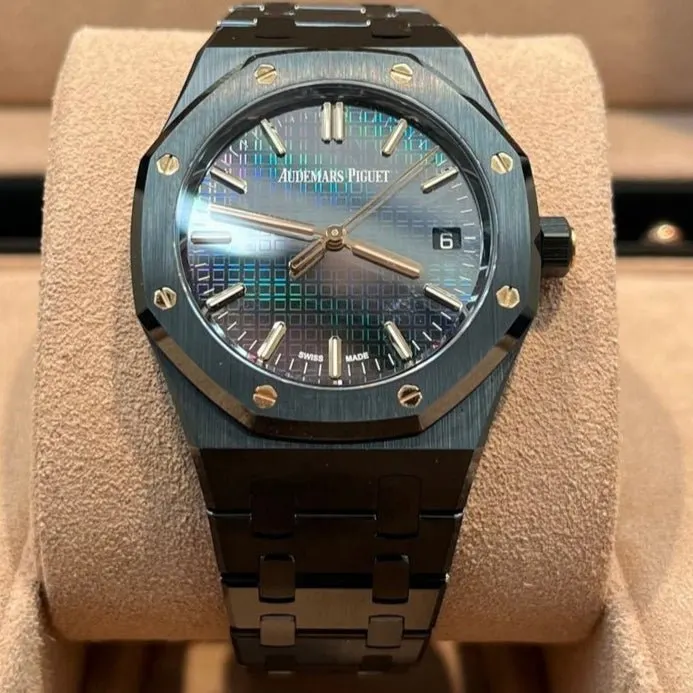 Audemars Piguet Royal Oak 34mm Black Never worn - Inside View