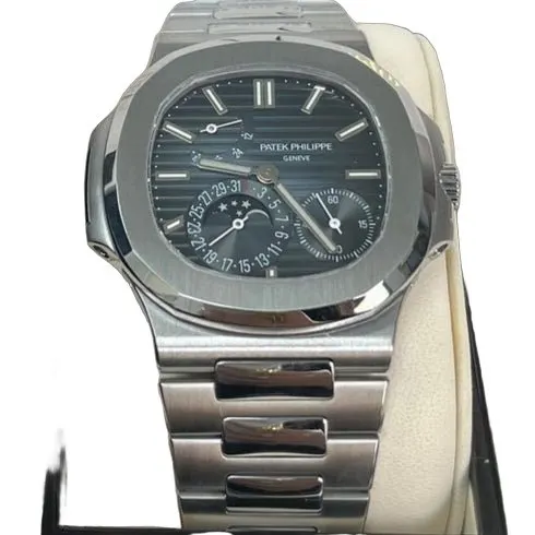 Patek Philippe Nautilus 40mm Blue Never worn - Front View