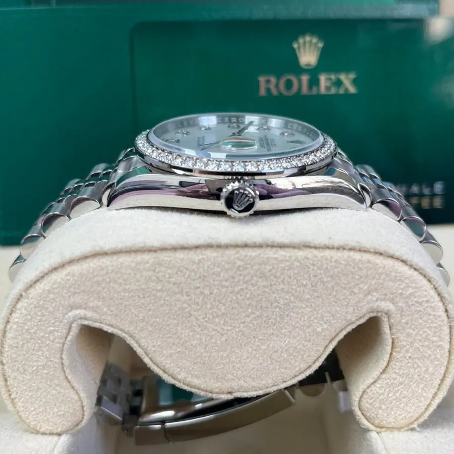 Rolex Datejust 36 Silver Never worn - Back View