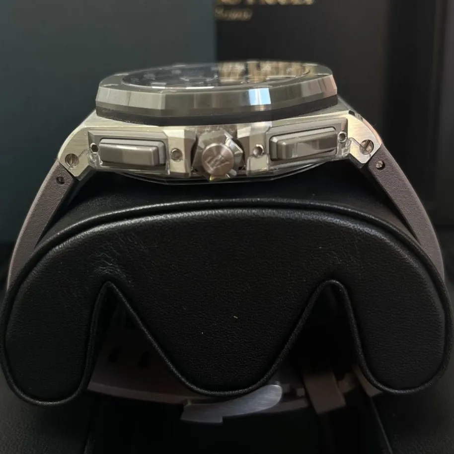 Audemars Piguet Royal Oak Offshore 44mm MultiColor Never worn - Model View