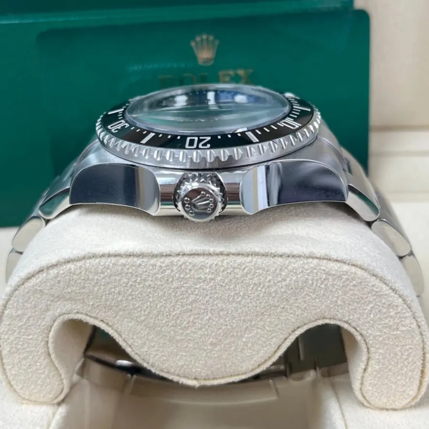 Rolex Sea-Dweller Deepsea 44mm Blue Never worn - Inside View