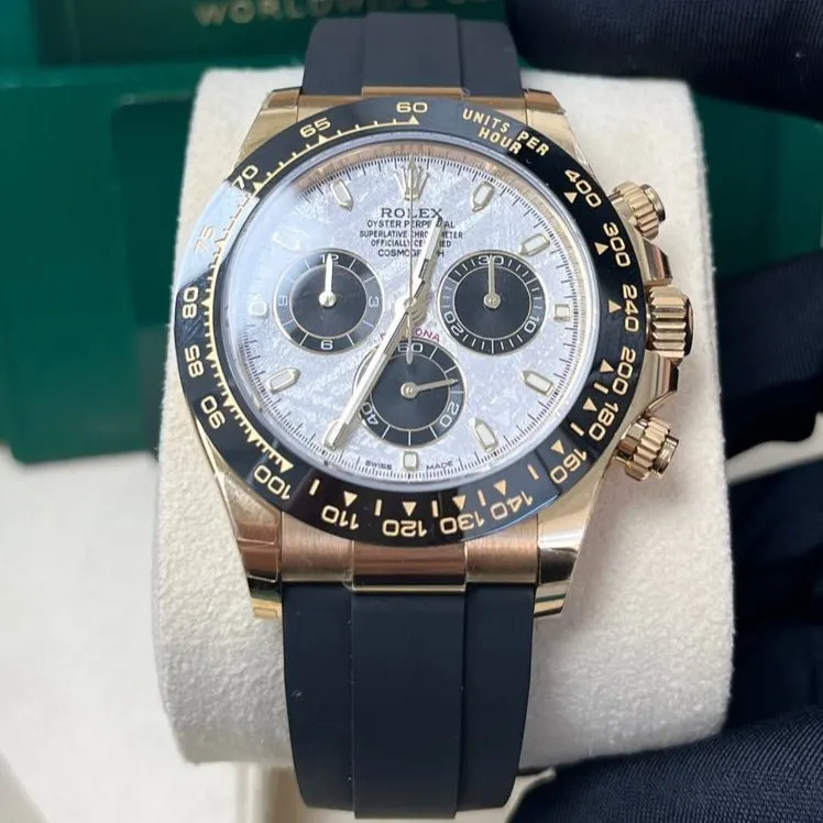 Rolex Daytona 40mm Black Never worn - Box View