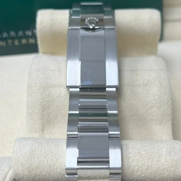 Rolex GMT-Master II 40mm Blue Never worn - Box View