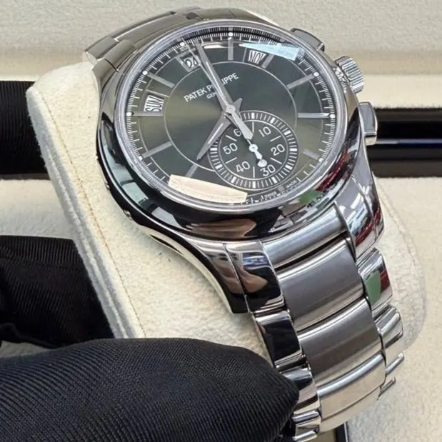 Patek Philippe Annual Calendar Complications Green Dial (Reference # 5905/1A-001) 42mm Green Never worn - Inside View
