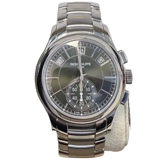 Patek Philippe Annual Calendar Complications Green Dial (Reference # 5905/1A-001) 42mm Green Never worn - Front View