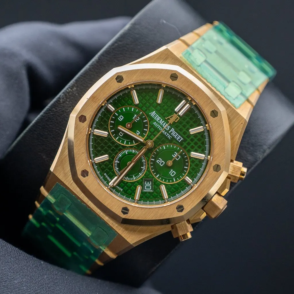 Audemars Piguet 41 mm Royal Oak Selfwinding Chronograph (Reference # 26331BA.OO.1220BA.02) MultiColor Never worn - Back View
