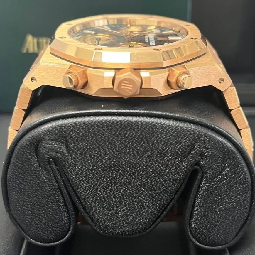 Audemars Piguet Royal Oak Selfwinding Chronograph 41mm MultiColor Never worn - Inside View