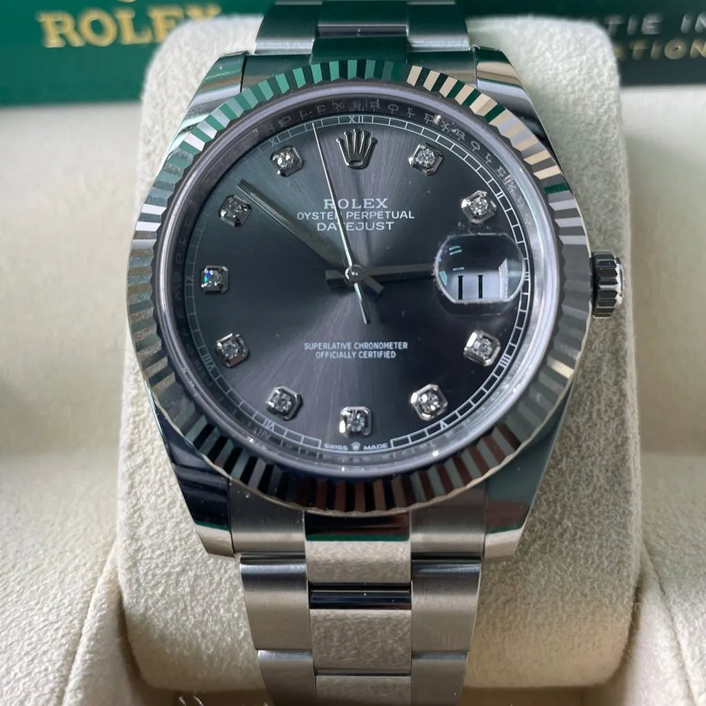 Rolex Datejust 41 Silver Never worn - Model View